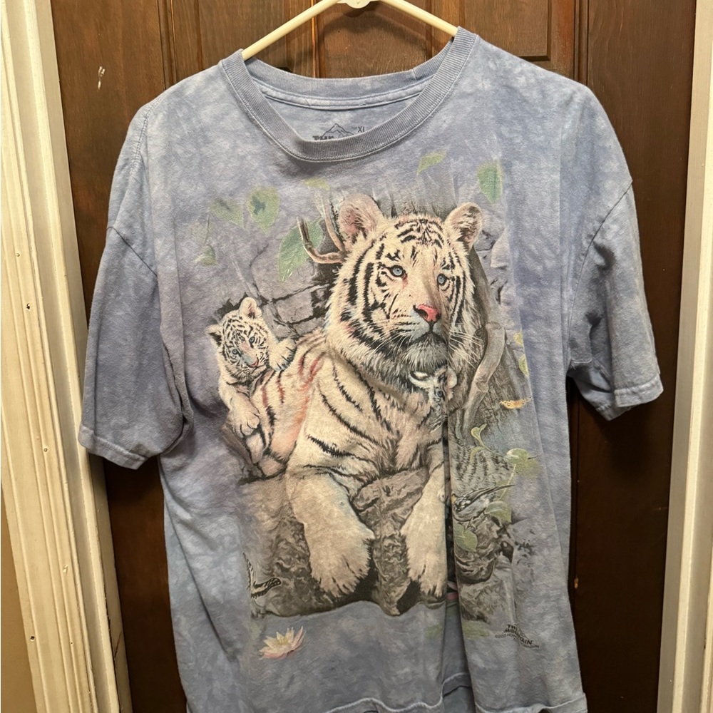 Women’s Short Sleeve XL White Tiger The Mountain Shirt - Picture 4 of 7